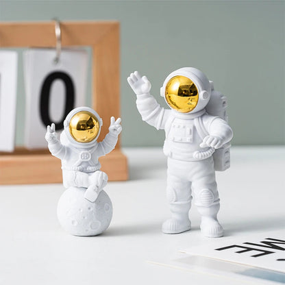 Galactic Glow™ - Astronaut Yellow Moon Night Light